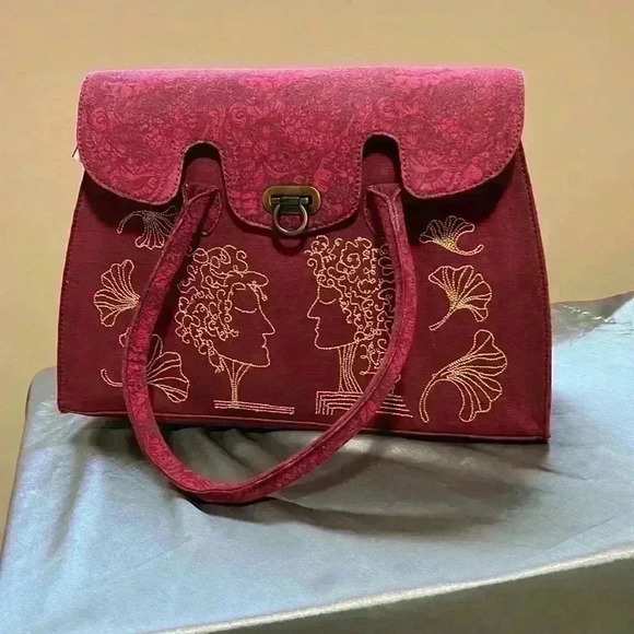 NWT The  Unspoken by Meenz Handbag- Gorgeous - Picture 3 of 13